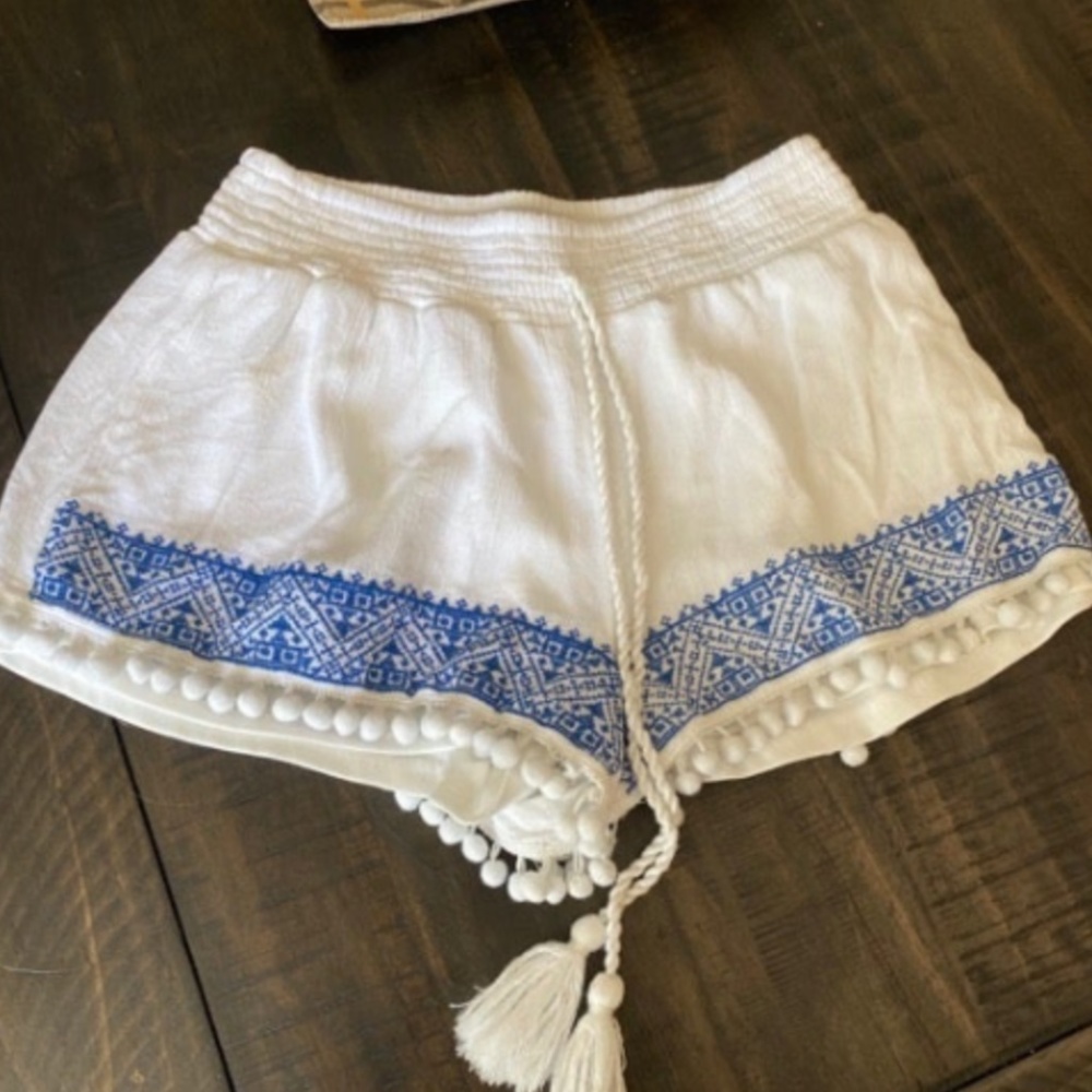 Women White n blue summer shorts